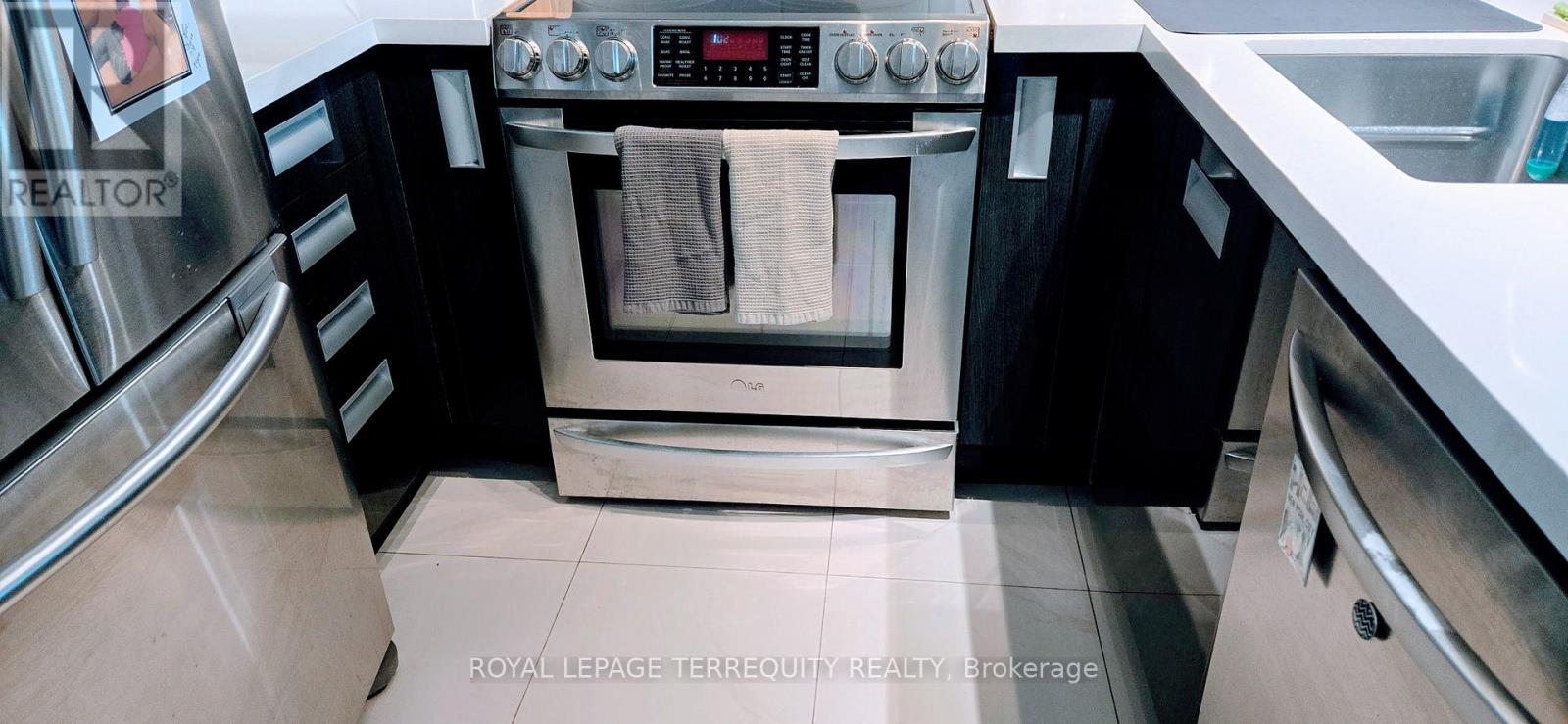 817 - 109 Front Street E, Toronto, Ontario  M5A 4P7 - Photo 28 - C12574662