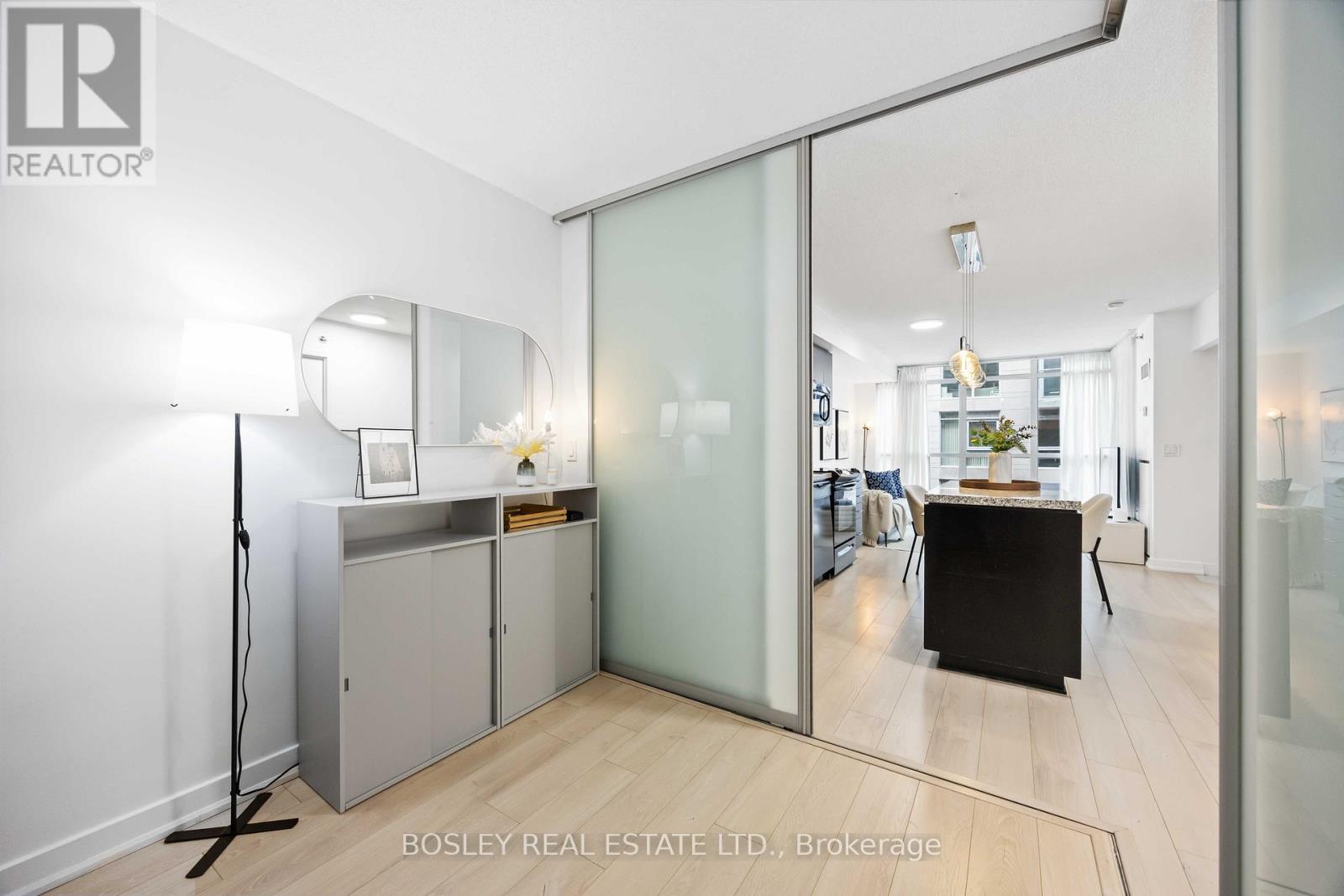 512 - 21 Nelson Street, Toronto, Ontario  M5V 3H9 - Photo 14 - C12574678