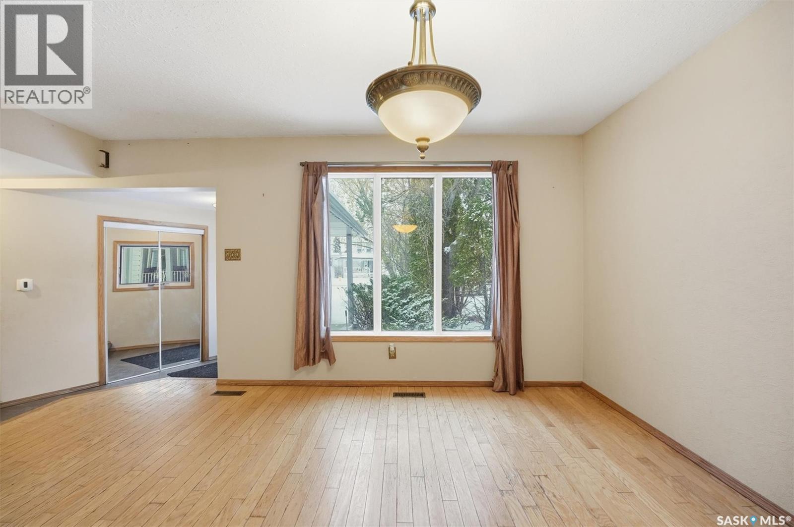 330 Fehr Crescent, Martensville, Saskatchewan  S0K 0A2 - Photo 5 - SK024662