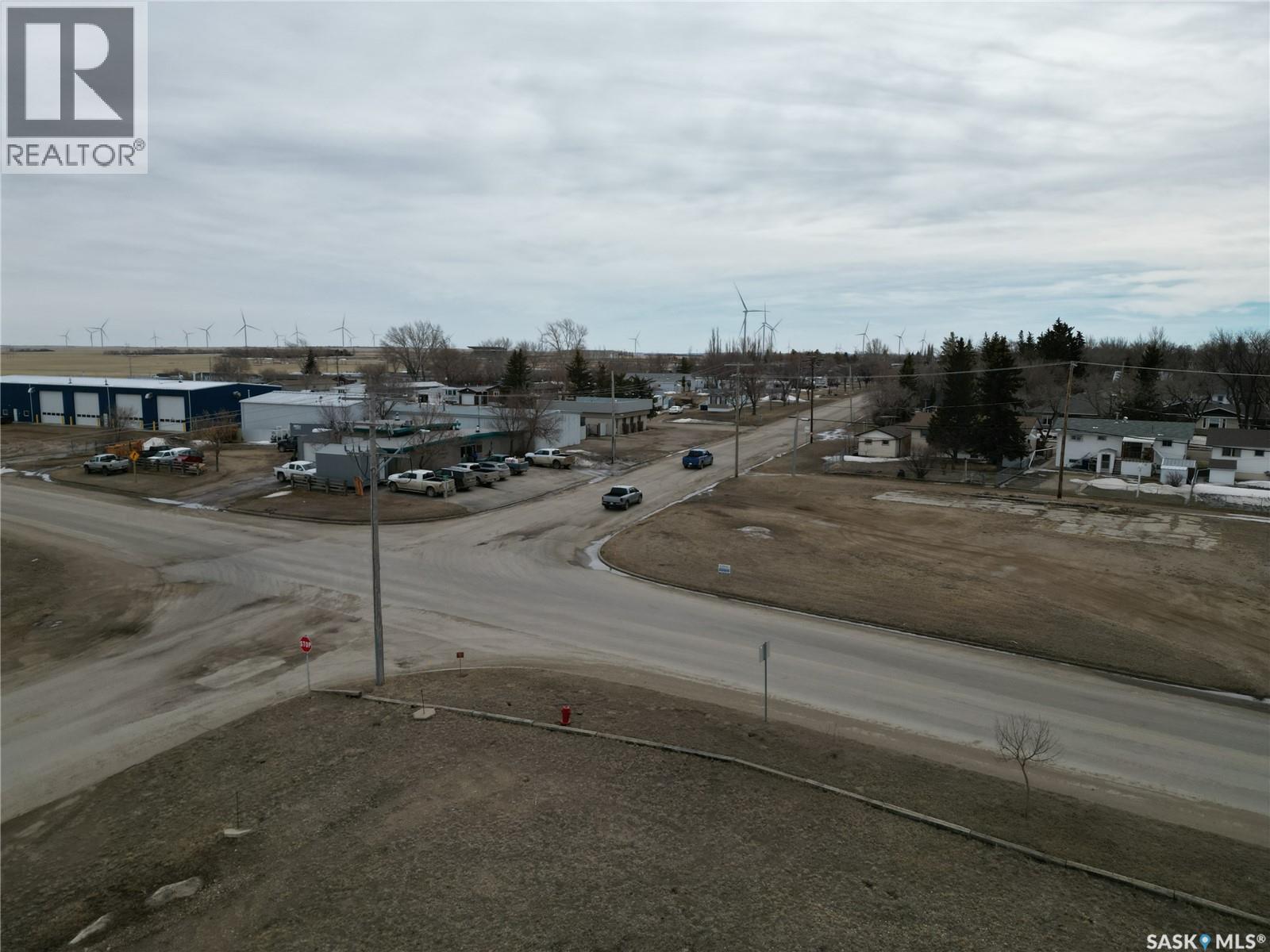 512 1st Avenue E, Assiniboia, Saskatchewan  S0H 0B0 - Photo 3 - SK024660