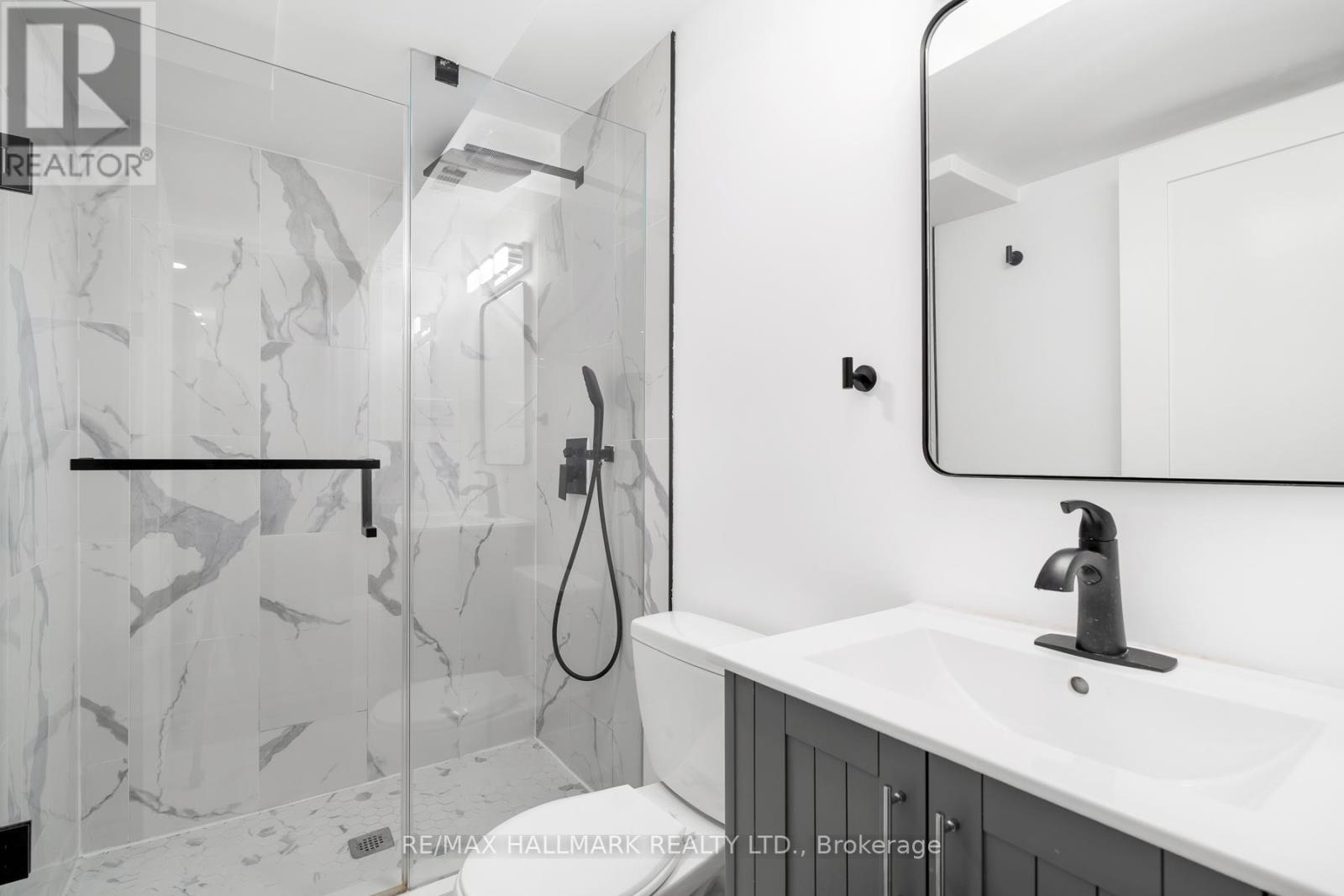 3 Thyra Avenue, Toronto, Ontario  M4C 5G4 - Photo 27 - E12574632