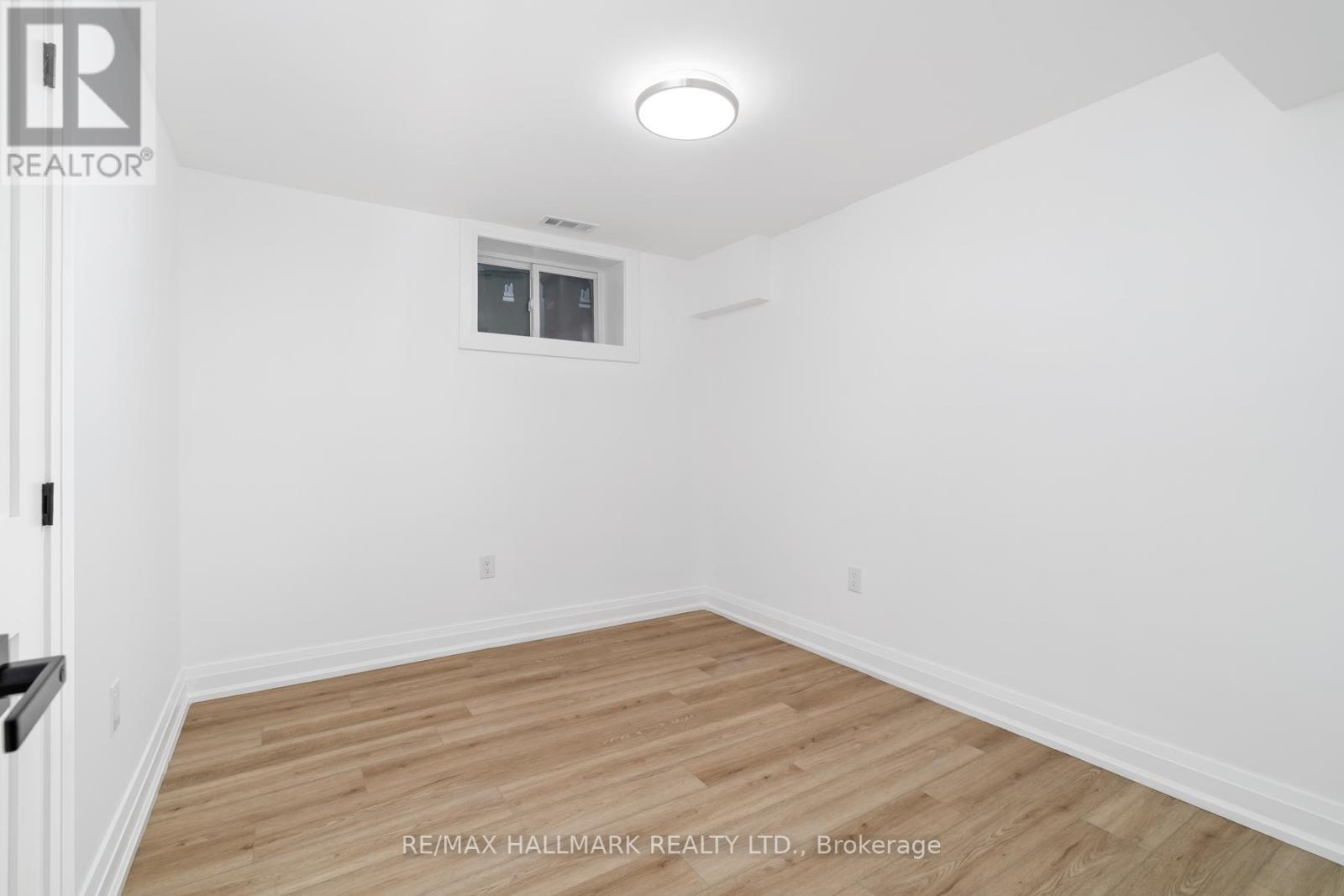 3 Thyra Avenue, Toronto, Ontario  M4C 5G4 - Photo 31 - E12574632