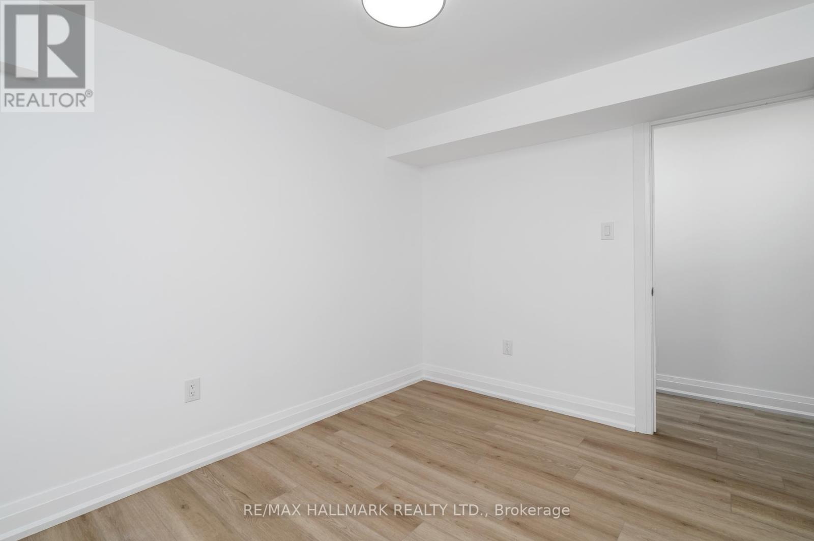 3 Thyra Avenue, Toronto, Ontario  M4C 5G4 - Photo 32 - E12574632