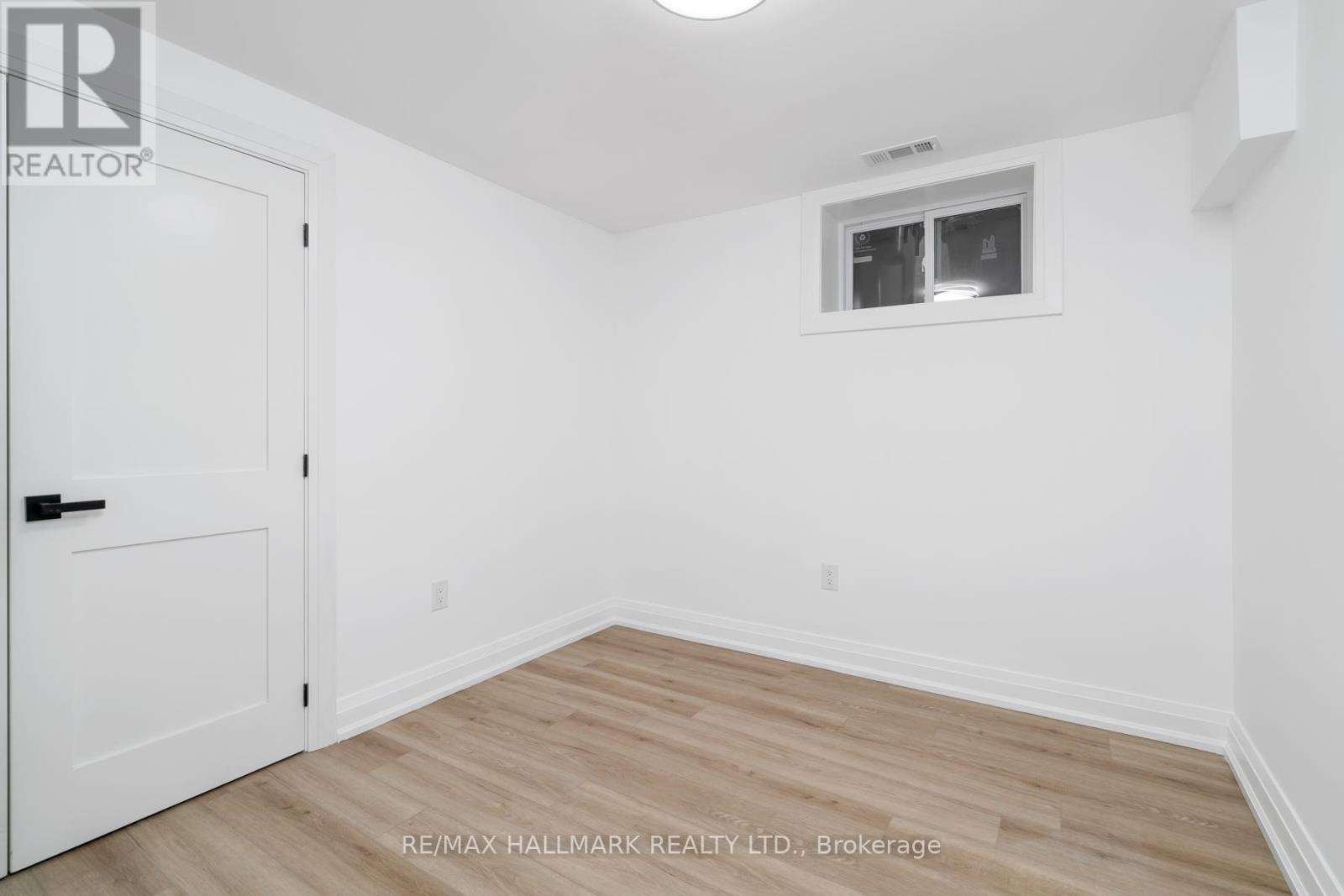 3 Thyra Avenue, Toronto, Ontario  M4C 5G4 - Photo 33 - E12574632