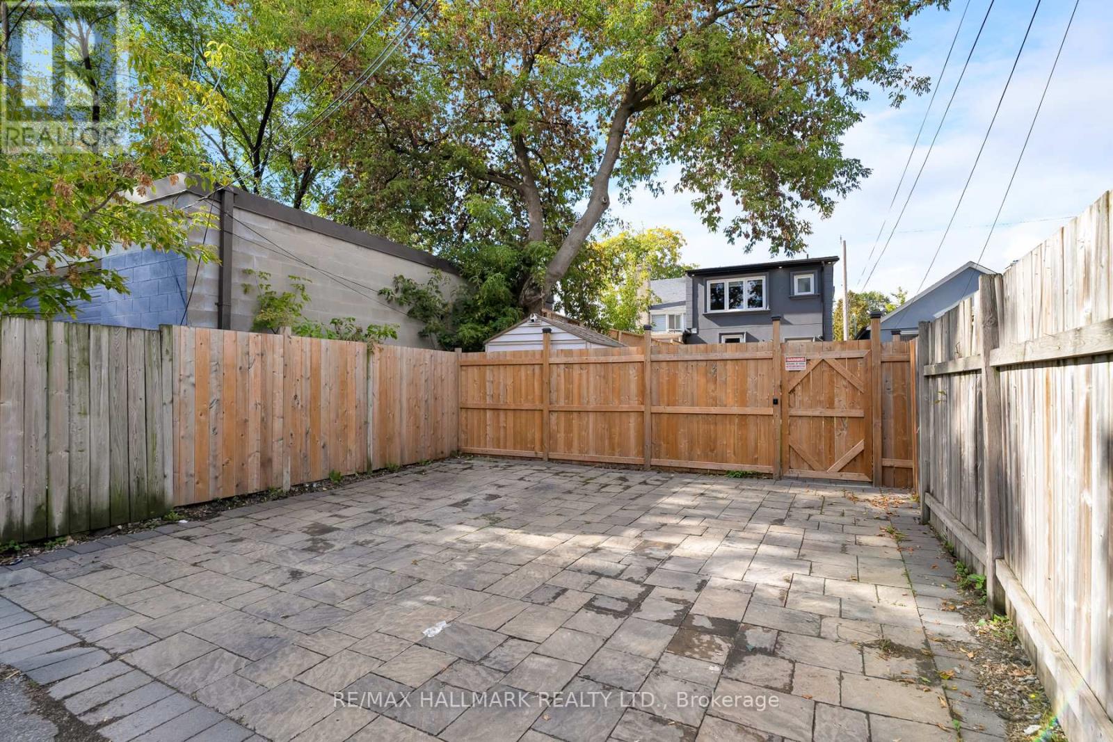 3 Thyra Avenue, Toronto, Ontario  M4C 5G4 - Photo 40 - E12574632