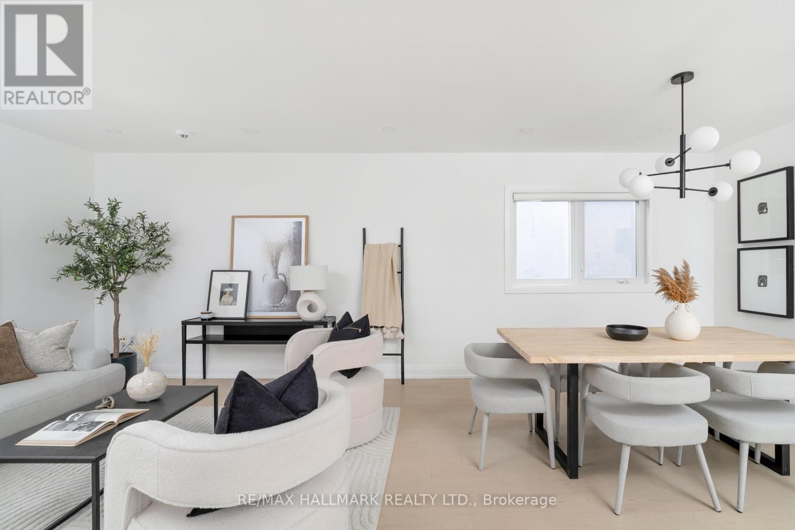 3 Thyra Avenue, Toronto, Ontario  M4C 5G4 - Photo 7 - E12574632