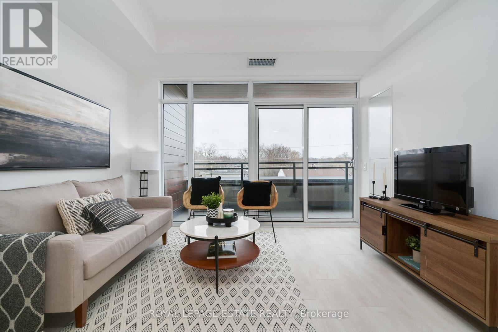 404 - 1285 QUEEN STREET E, Toronto, Ontario