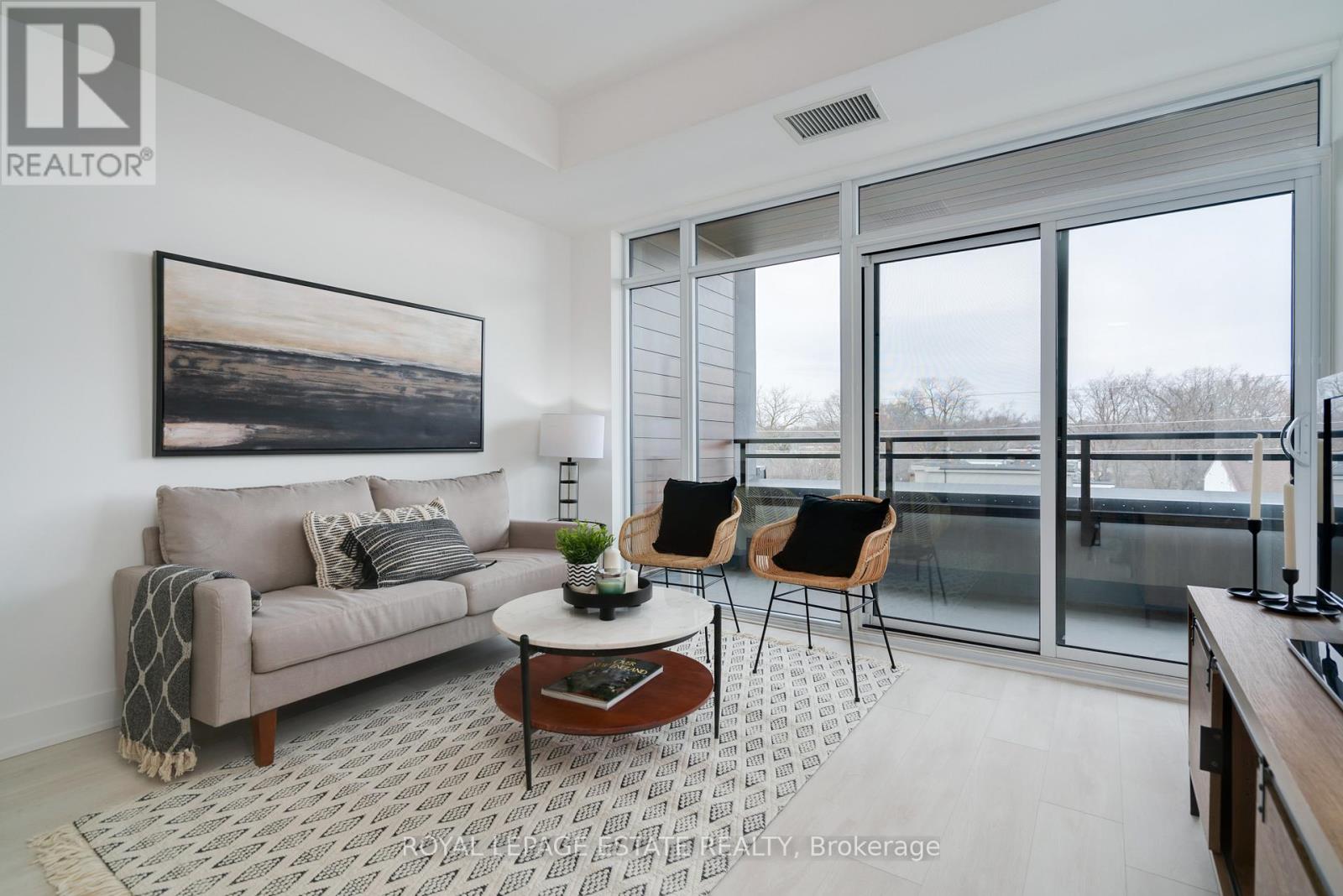 404 - 1285 Queen Street E, Toronto, Ontario  M4L 0B6 - Photo 2 - E12574692