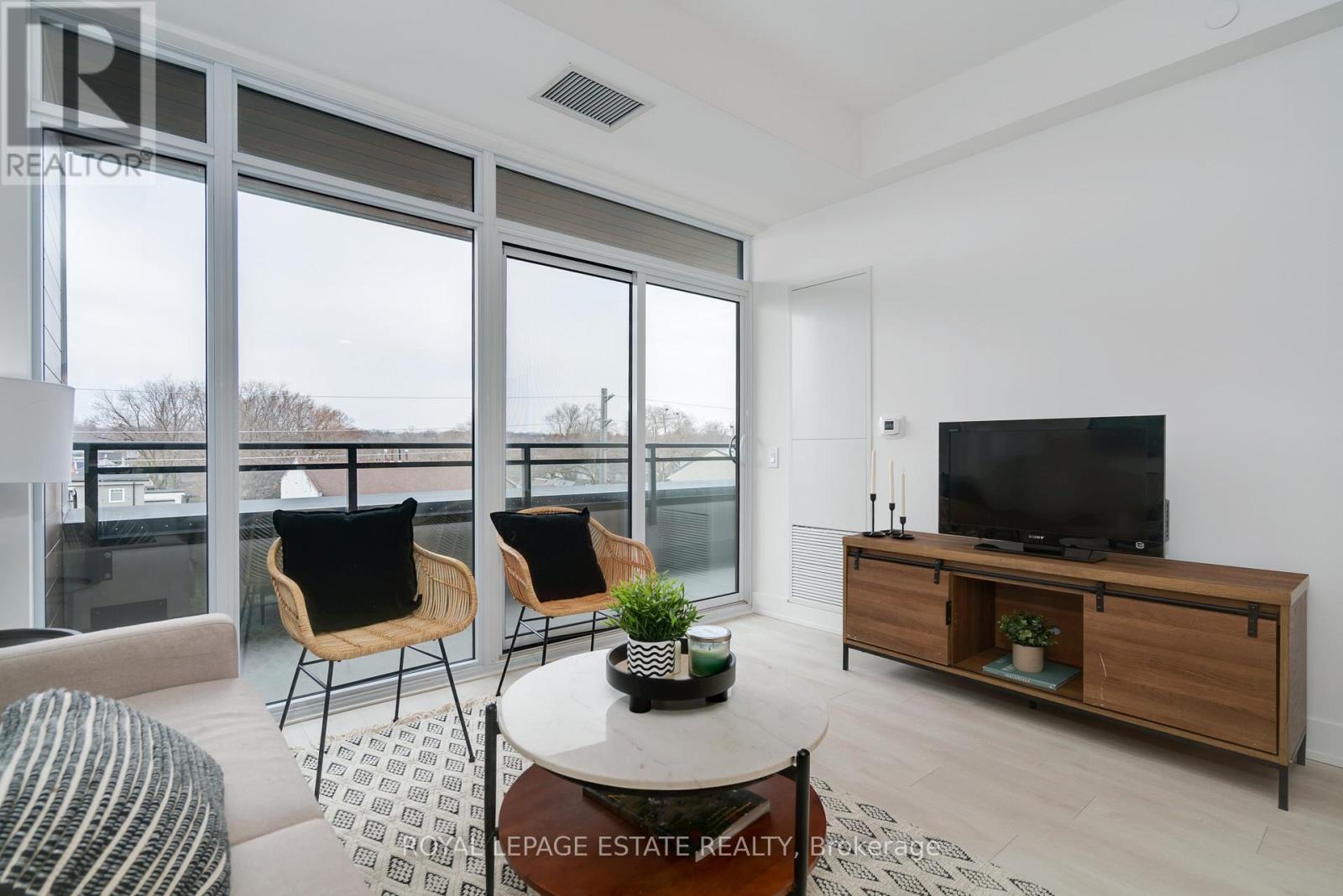 404 - 1285 Queen Street E, Toronto, Ontario  M4L 0B6 - Photo 3 - E12574692