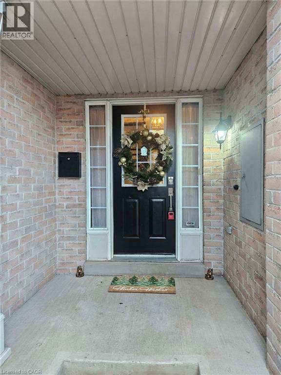 2511 Boros Road Unit# 11, Burlington, Ontario  L7M 5B2 - Photo 2 - 40779137