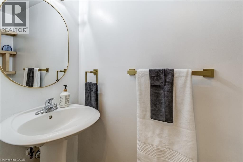 2511 Boros Road Unit# 11, Burlington, Ontario  L7M 5B2 - Photo 32 - 40779137