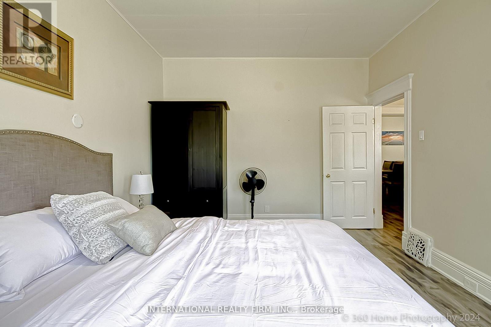 304 Innisfil Street, Barrie, Ontario  L4N 3G3 - Photo 16 - S12574592