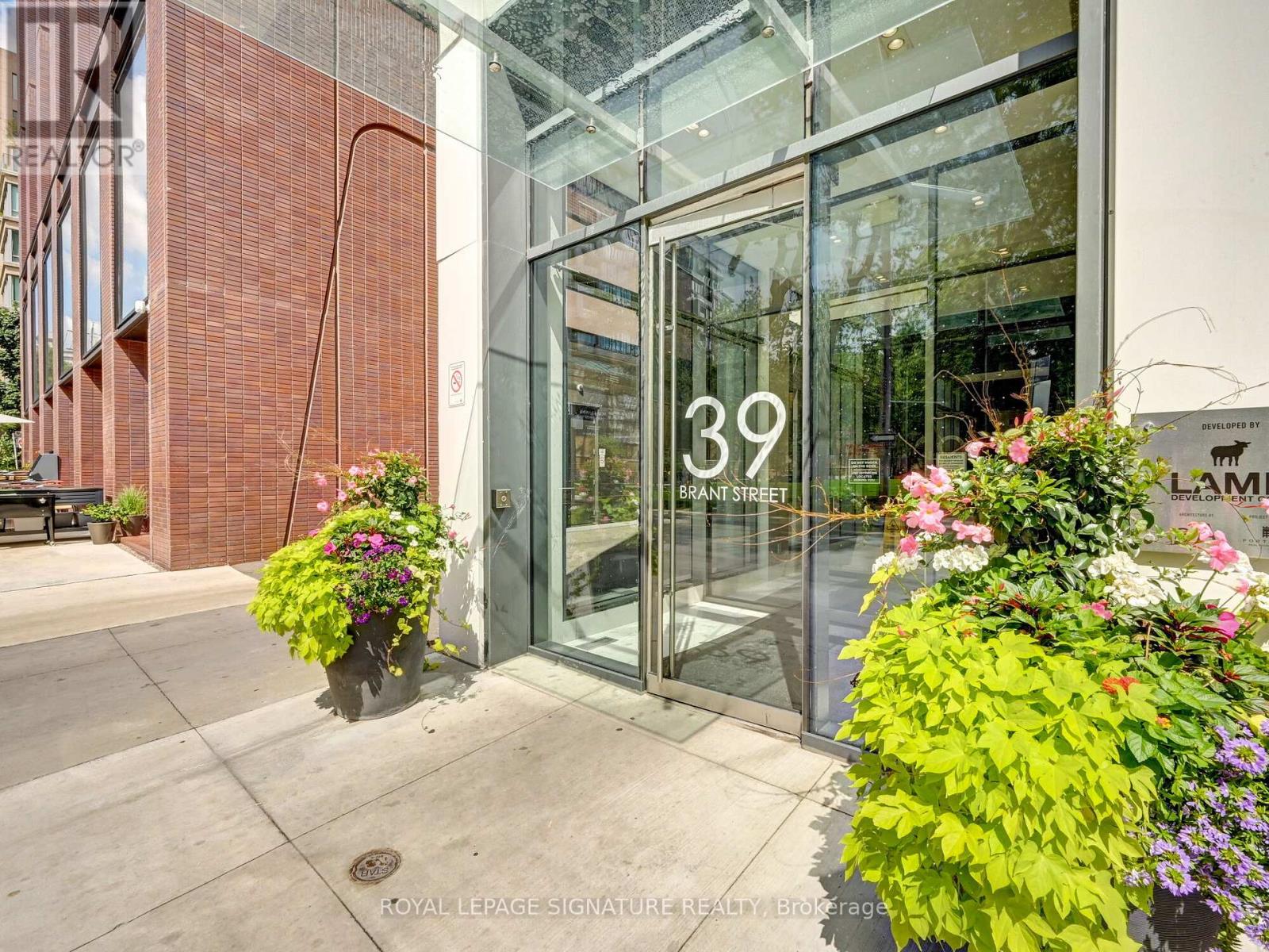 Ph18 - 39 Brant Street, Toronto, Ontario  M5V 0M8 - Photo 4 - C12574526