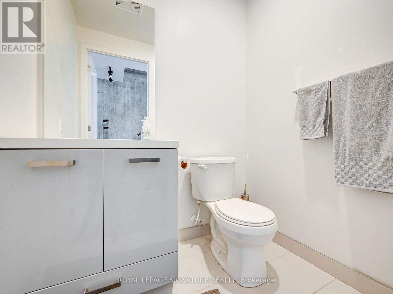 Ph18 - 39 Brant Street, Toronto, Ontario  M5V 0M8 - Photo 8 - C12574526