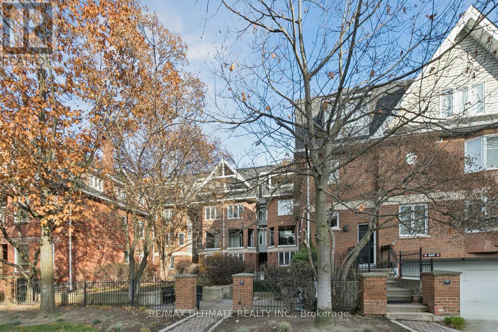 31 - 217 ST. GEORGE STREET, Toronto, Ontario