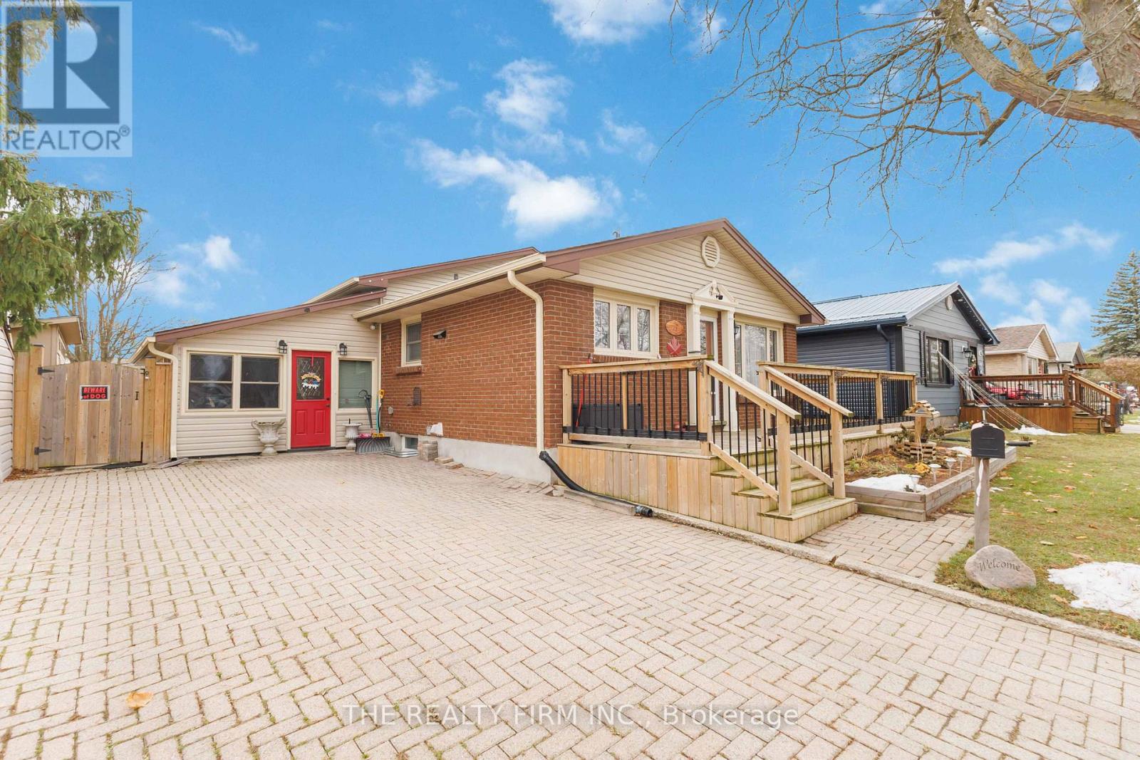 72 Metcalfe Crescent, London South, Ontario  N6E 1H9 - Photo 2 - X12574756