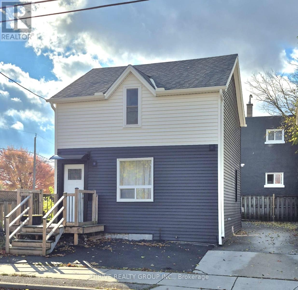 211 Clarence Street, London East, Ontario  N6B 2J9 - Photo 1 - X12574786