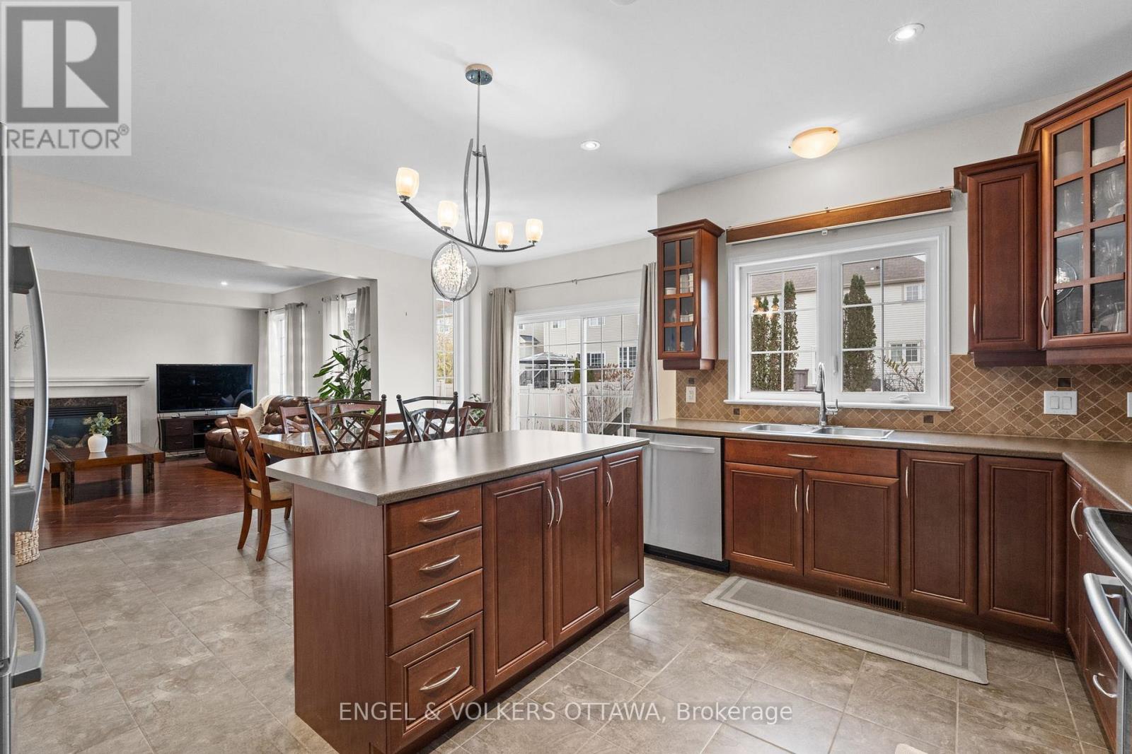 167 Chenoa Way, Ottawa, Ontario  K2J 0W8 - Photo 15 - X12574770