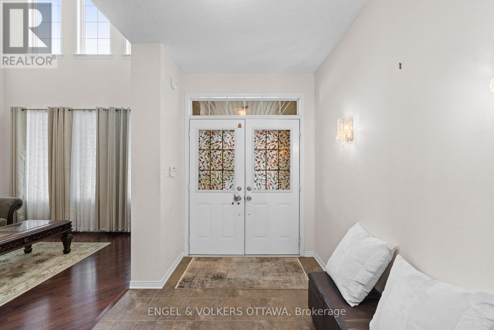 167 Chenoa Way, Ottawa, Ontario  K2J 0W8 - Photo 5 - X12574770