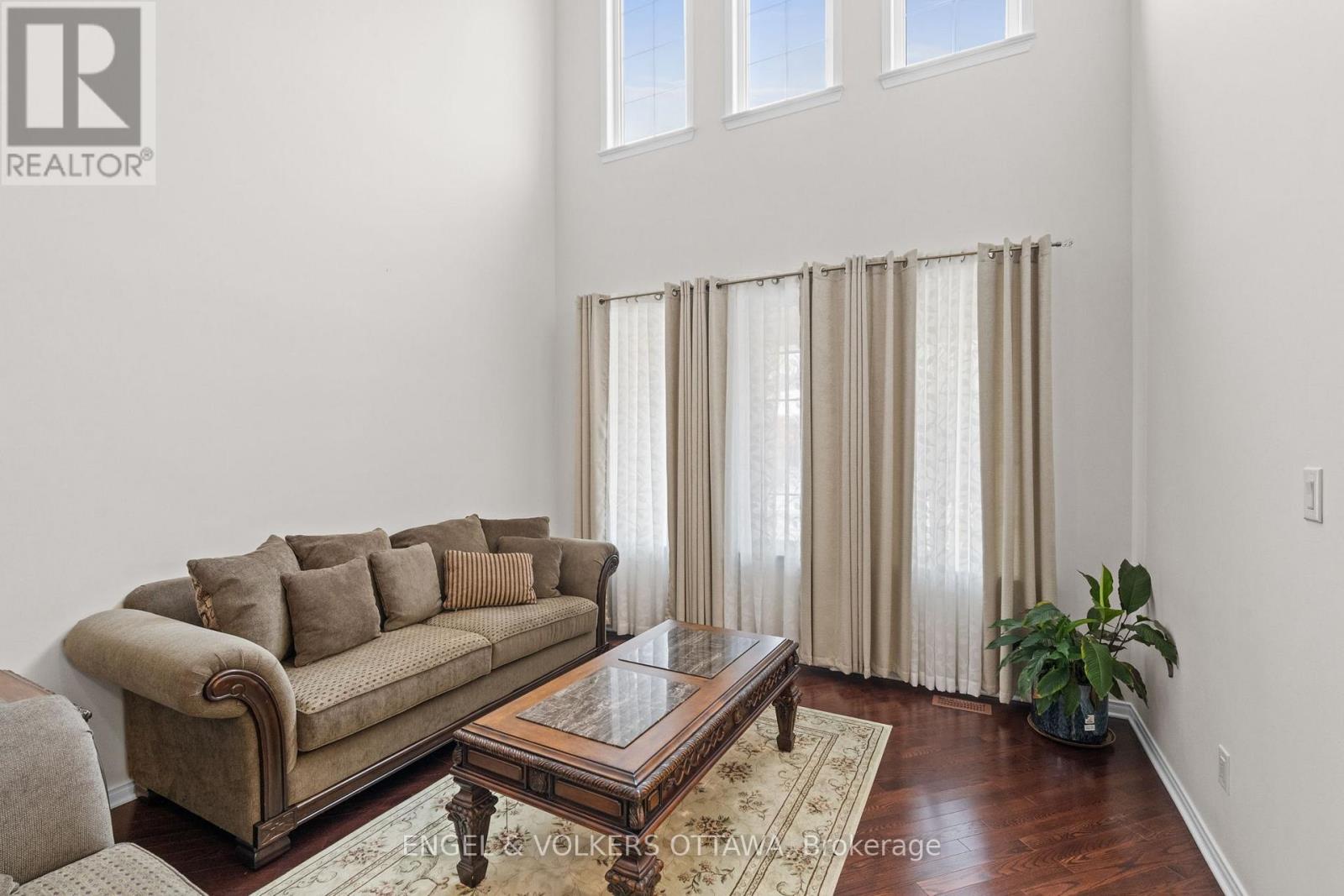 167 Chenoa Way, Ottawa, Ontario  K2J 0W8 - Photo 7 - X12574770