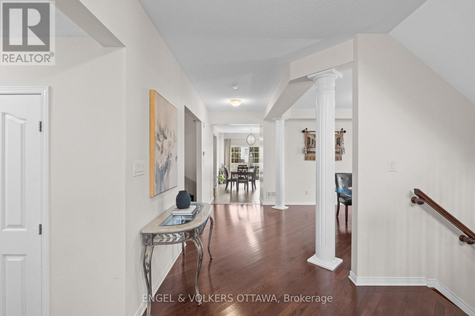 167 Chenoa Way, Ottawa, Ontario  K2J 0W8 - Photo 9 - X12574770