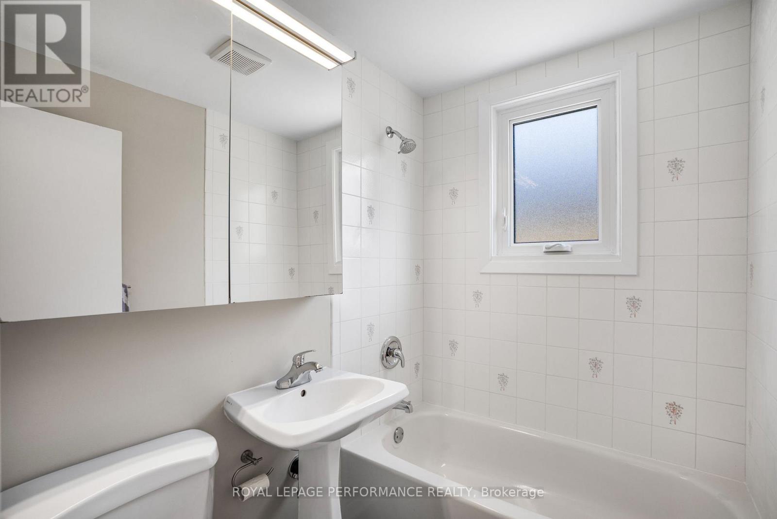 1315 Kilborn Avenue, Ottawa, Ontario  K1H 6L2 - Photo 12 - X12574778