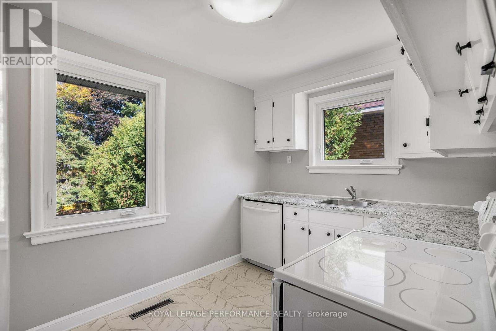 1315 Kilborn Avenue, Ottawa, Ontario  K1H 6L2 - Photo 13 - X12574778