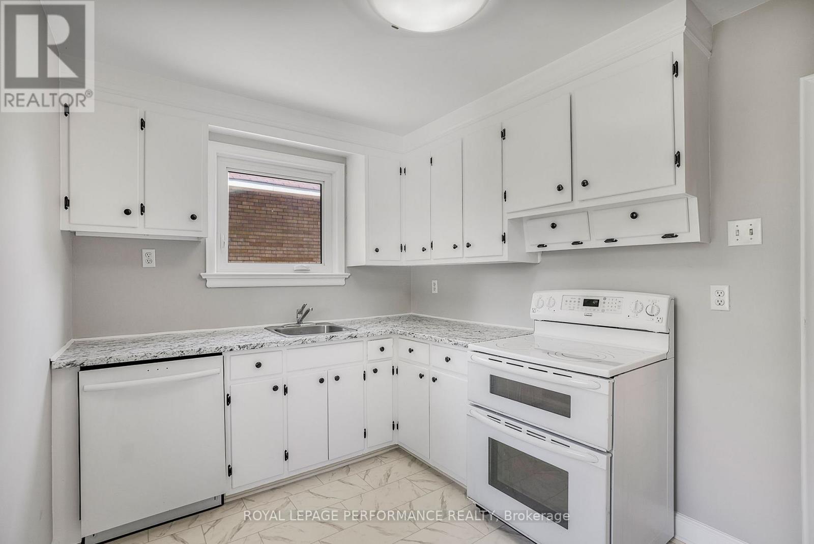 1315 Kilborn Avenue, Ottawa, Ontario  K1H 6L2 - Photo 15 - X12574778