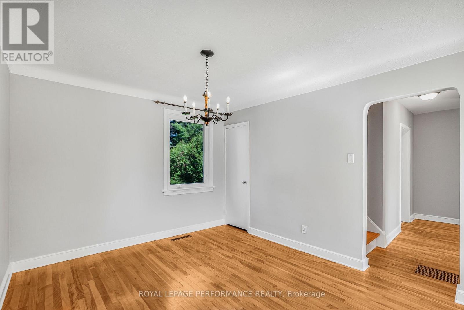 1315 Kilborn Avenue, Ottawa, Ontario  K1H 6L2 - Photo 8 - X12574778