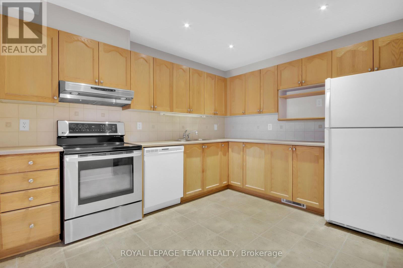 70 Mcbrien Street, Ottawa, Ontario  K2W 1H1 - Photo 13 - X12574788