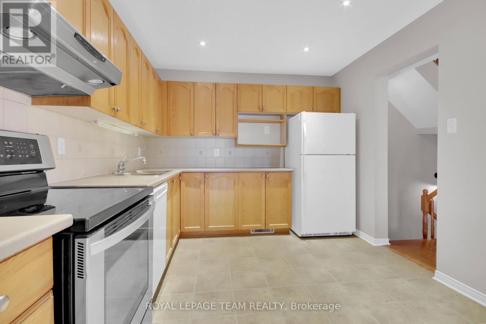 70 Mcbrien Street, Ottawa, Ontario  K2W 1H1 - Photo 14 - X12574788