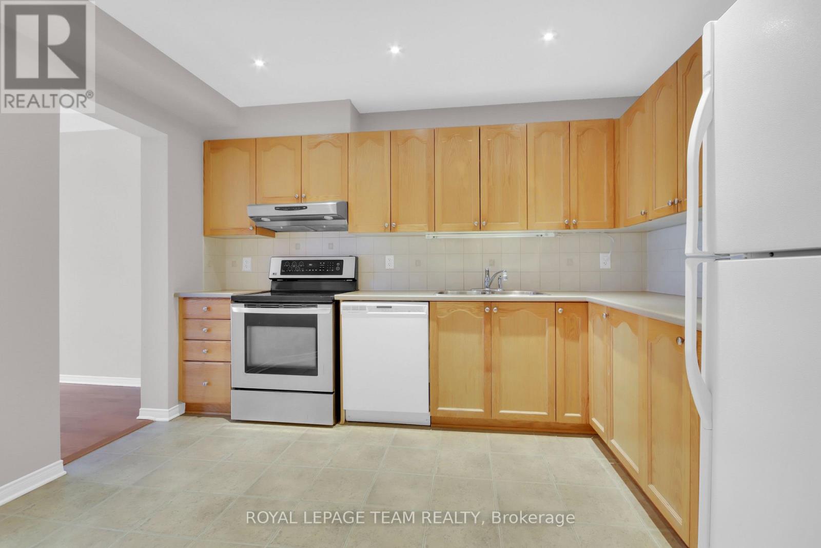 70 Mcbrien Street, Ottawa, Ontario  K2W 1H1 - Photo 15 - X12574788