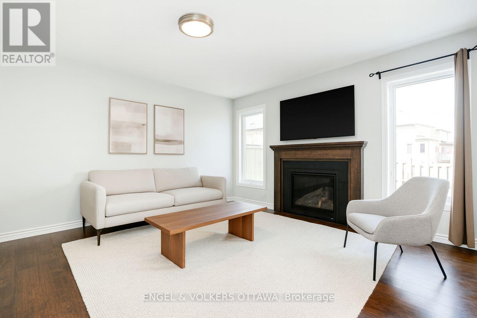 107 Santolina Street, Ottawa, Ontario  K2S 0W6 - Photo 4 - X12574890