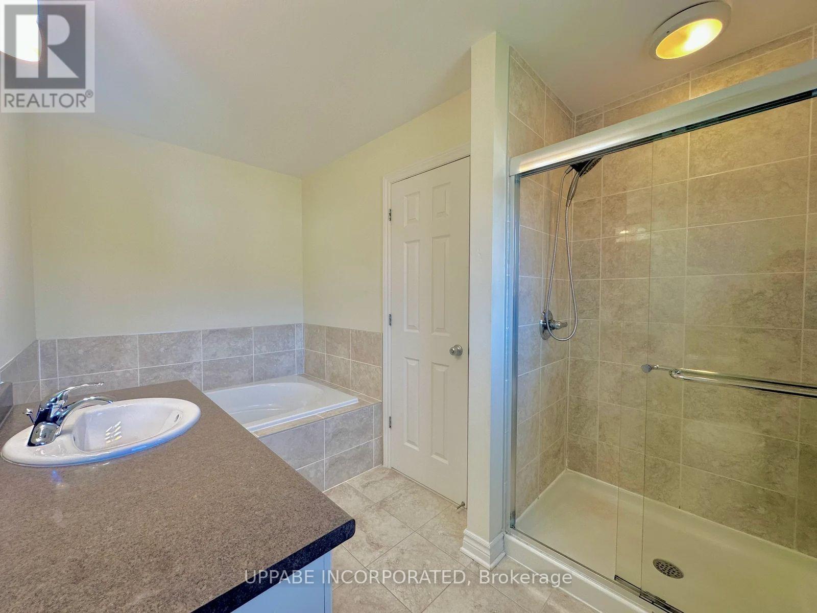 109 Calvington Avenue, Ottawa, Ontario  K2T 0H7 - Photo 8 - X12574976