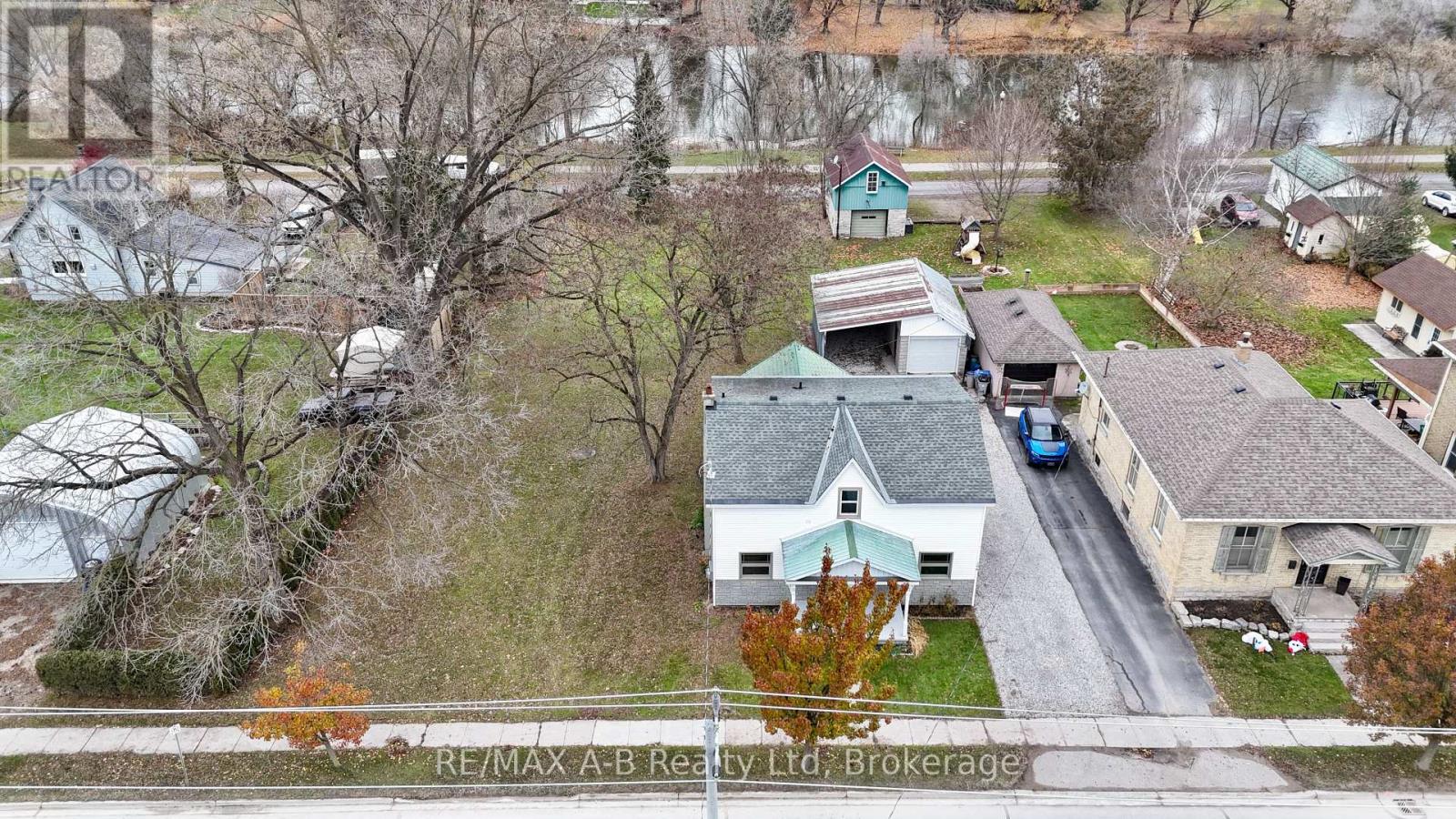 198 Water Street S, St. Marys, Ontario  N4X 1C5 - Photo 2 - X12391525