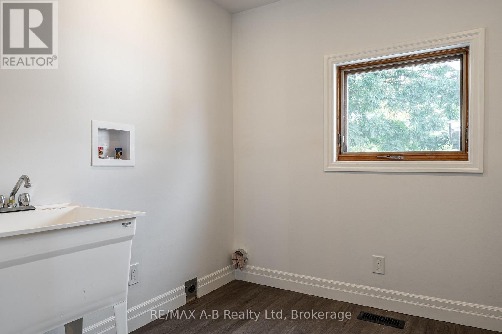 198 Water Street S, St. Marys, Ontario  N4X 1C5 - Photo 12 - X12391525