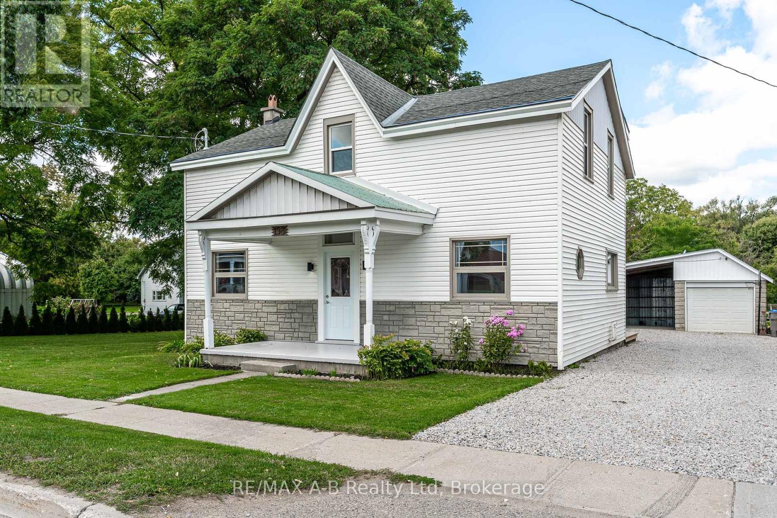 198 Water Street S, St. Marys, Ontario  N4X 1C5 - Photo 4 - X12391525