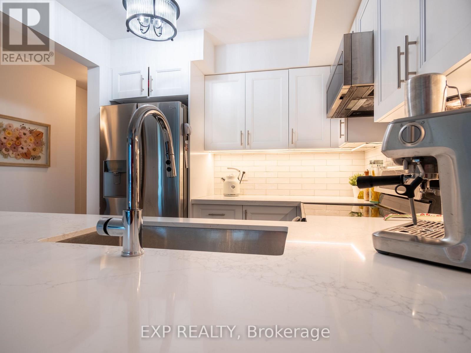 501 - 2111 Lakeshore Boulevard W, Toronto, Ontario  M8V 4B2 - Photo 14 - W12574612