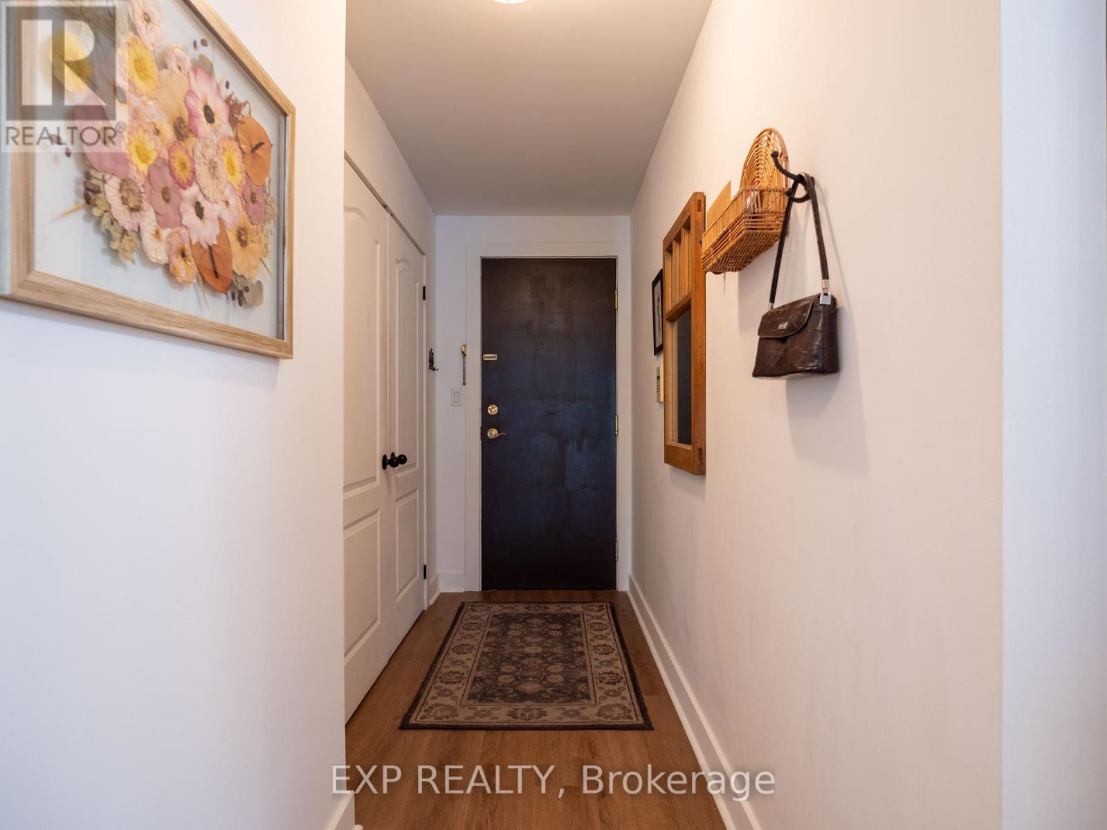 501 - 2111 Lakeshore Boulevard W, Toronto, Ontario  M8V 4B2 - Photo 9 - W12574612