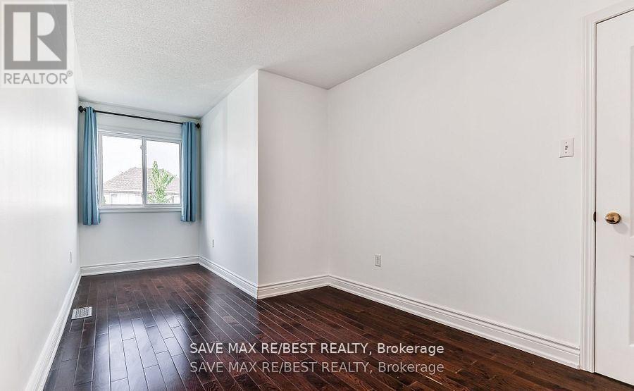 5141 Oakley Drive, Burlington, Ontario  L7L 6P1 - Photo 15 - W12574616