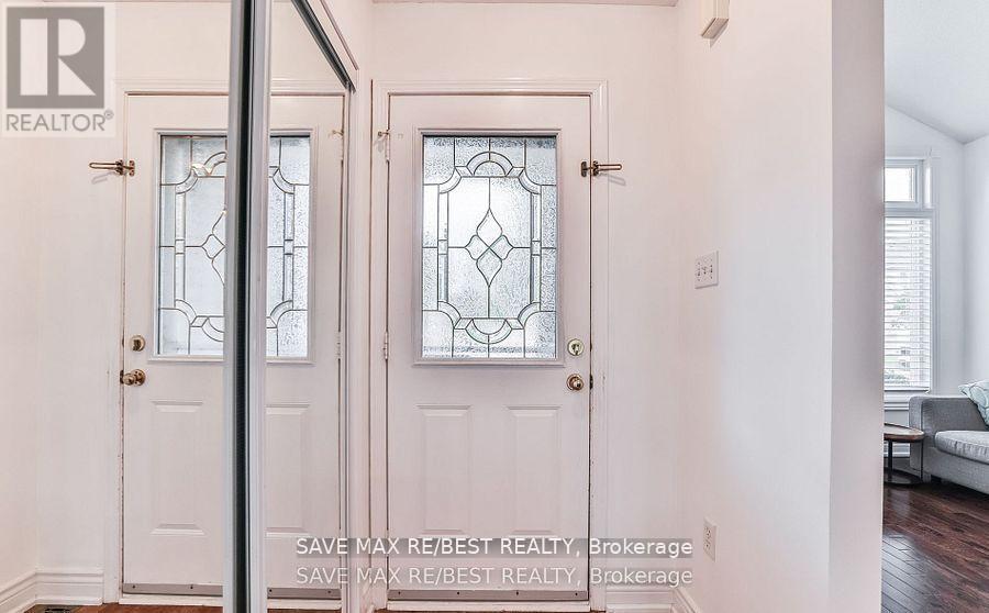 5141 Oakley Drive, Burlington, Ontario  L7L 6P1 - Photo 2 - W12574616