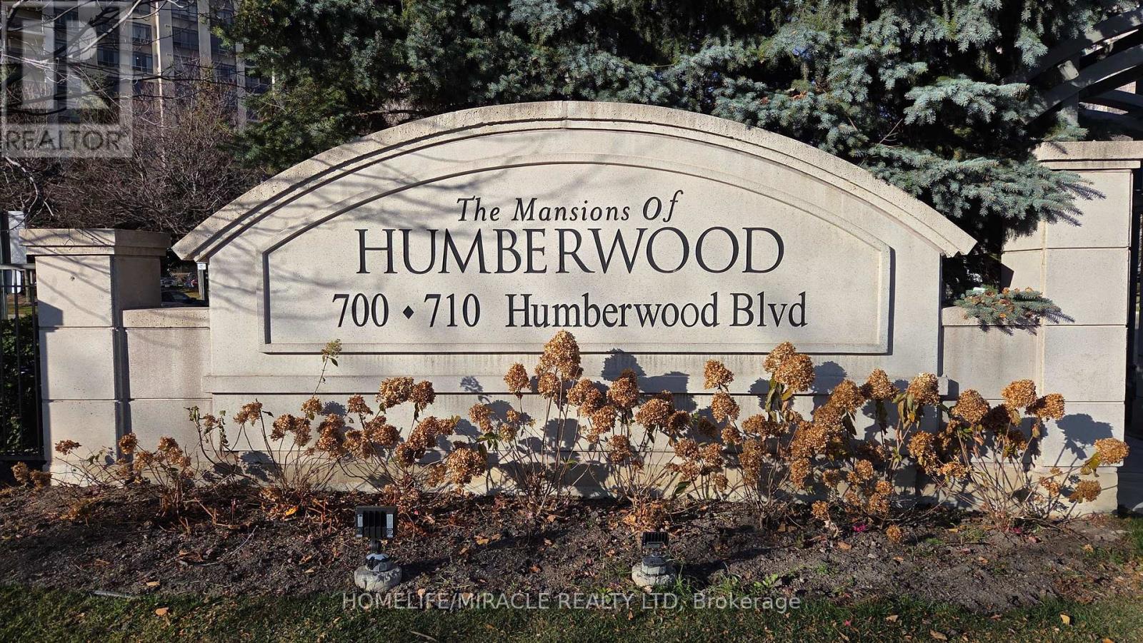 719a - 700 Humberwood Boulevard, Toronto, Ontario  M9W 7J4 - Photo 2 - W12574618