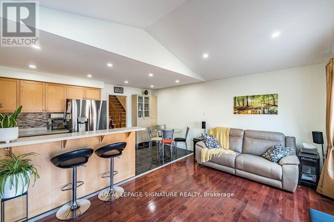 5708 Margarita Crescent, Mississauga, Ontario L5M 6Y8 - Photo 12 - W12574620