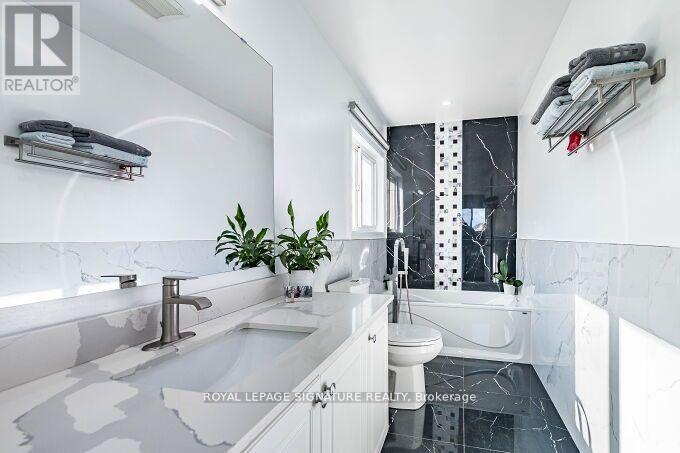 5708 Margarita Crescent, Mississauga, Ontario L5M 6Y8 - Photo 24 - W12574620