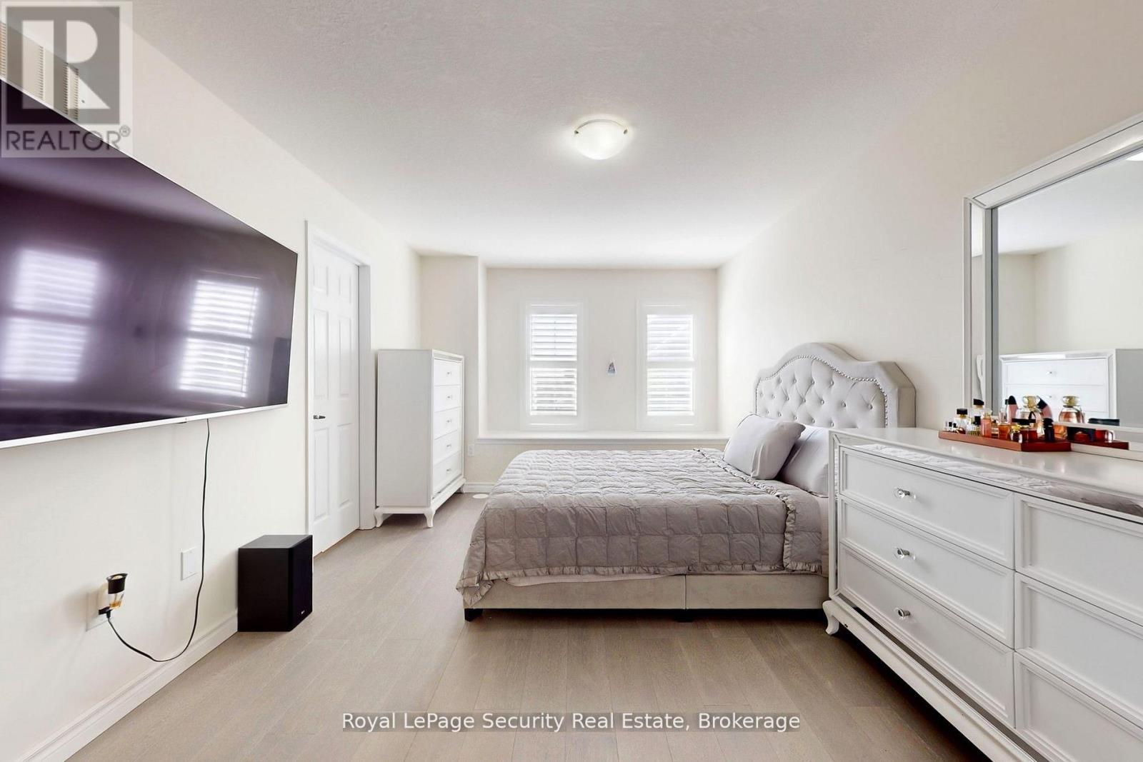 55 Golden Springs Drive, Brampton, Ontario  L7A 0C7 - Photo 30 - W12574640