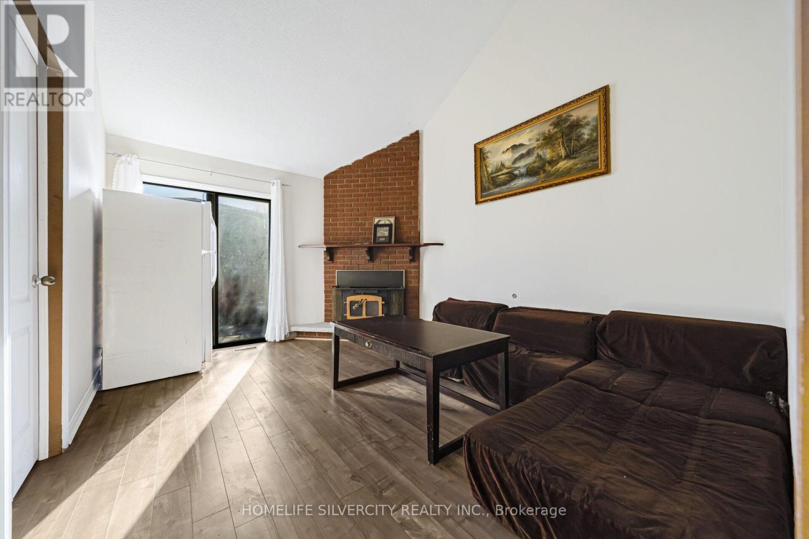 19 Pickard Lane, Brampton, Ontario  L6Y 2M4 - Photo 10 - W12574690