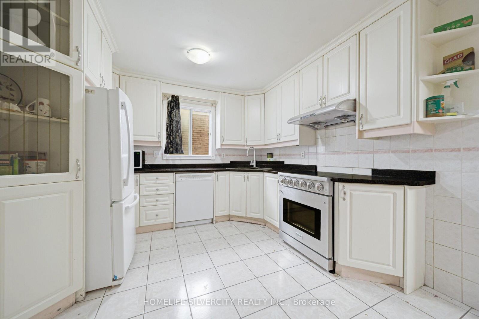 19 Pickard Lane, Brampton, Ontario  L6Y 2M4 - Photo 6 - W12574690