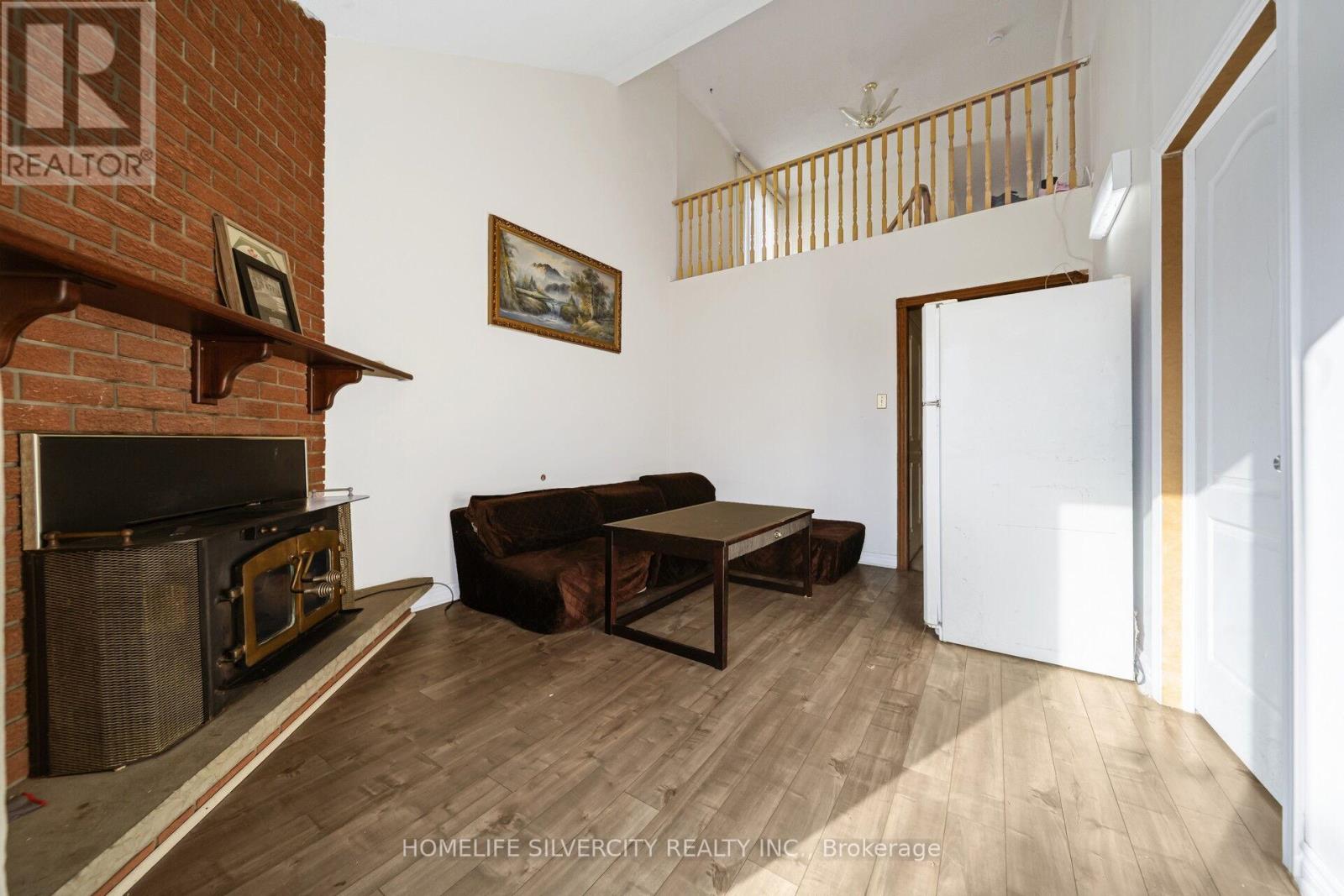 19 Pickard Lane, Brampton, Ontario  L6Y 2M4 - Photo 9 - W12574690