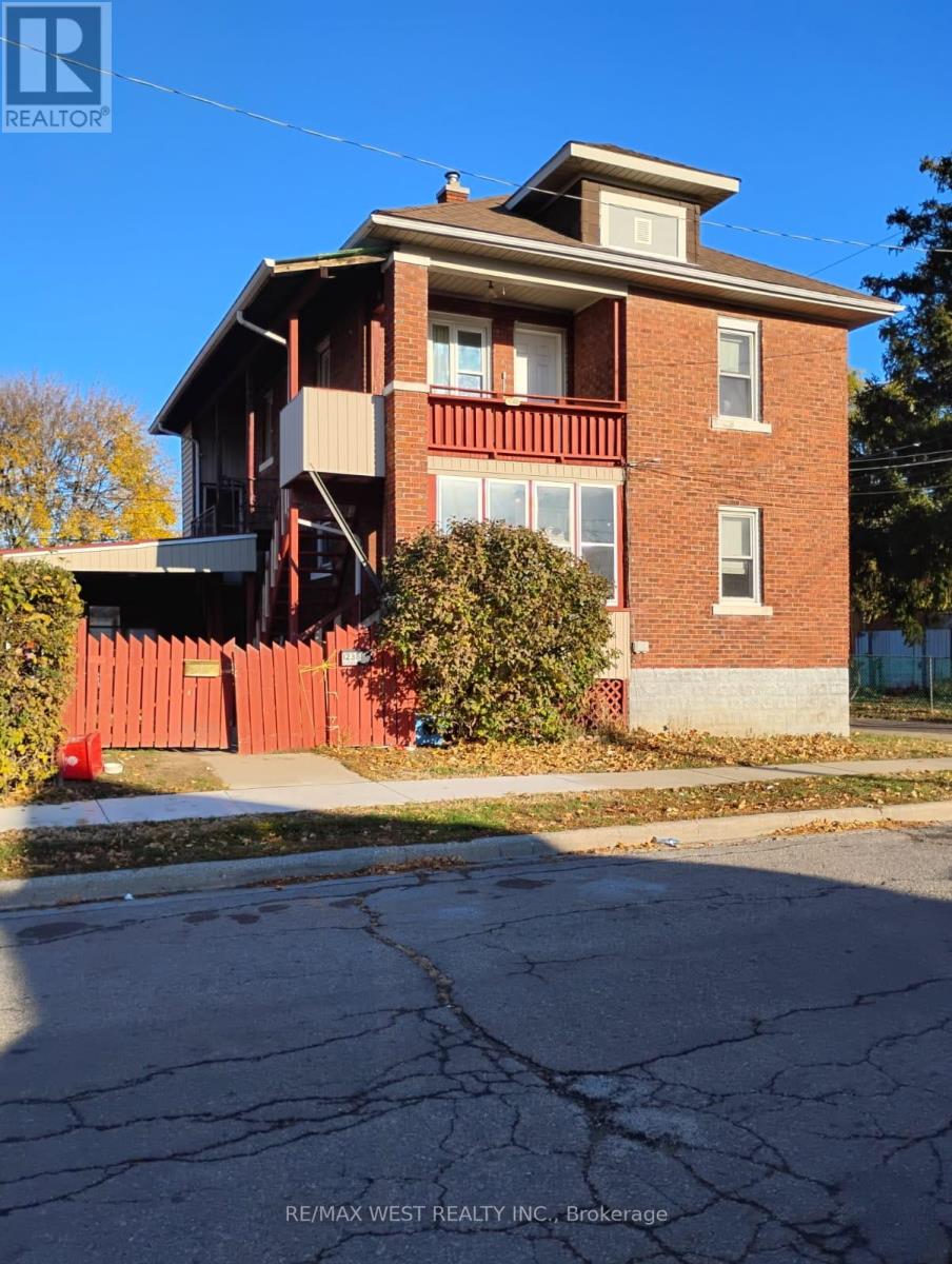 1240 - 1238 Niagara Street, Windsor, Ontario  N9A 3V6 - Photo 18 - X12569358