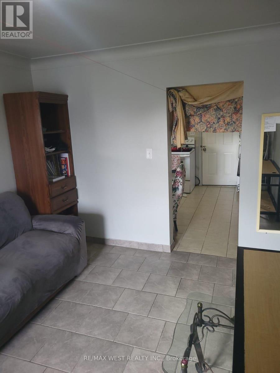 1240 - 1238 Niagara Street, Windsor, Ontario  N9A 3V6 - Photo 12 - X12569358